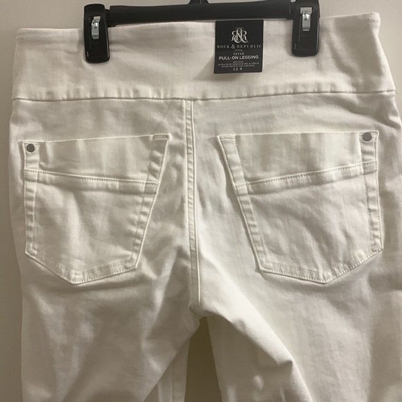 👖⚪️Rock & Republic Jeans - White - Stretch Pull-On Denim - Size 12 - Picture 3 of 7